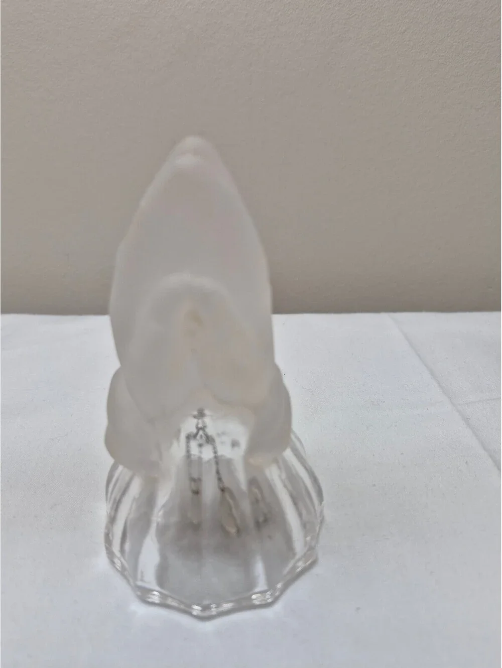 Emson Vintage Frosted Glass Praying Hands Figurine with Clear Base J5